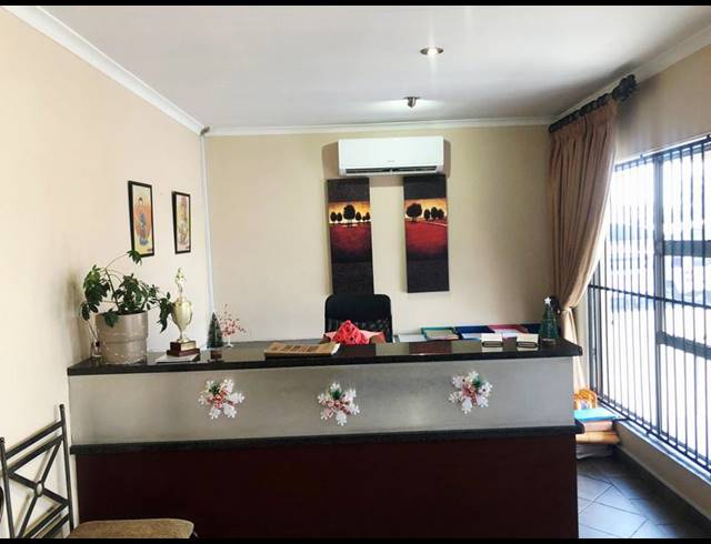 OFFICE FOR SALE IN ASTON MANOR